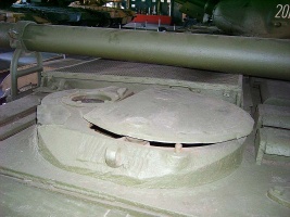 Fichier:267px-SU-101Drivers hatch.jpg