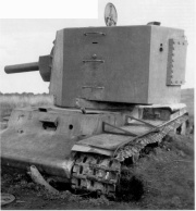 ファイル:180px-Abandoned KV-2 mod 1940.jpg