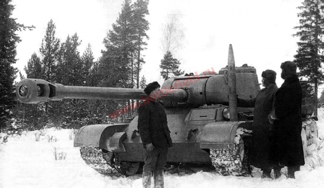 Fichier:640px-T-44 16.jpg