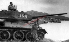 ファイル:235px-T-34-85 34.jpg