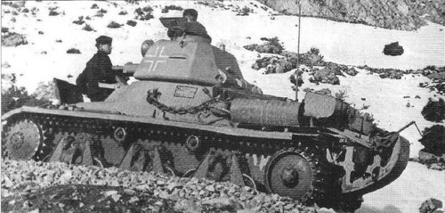 Archivo:Pz.Kpfw. 38 h.jpg