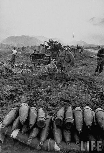 Fichier:20110916084151!M41 155mm self propelled howitzer in Korea.jpg