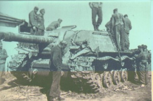 ファイル:301px-Su-152 after taking heavy damage.jpg