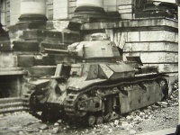 Archivo:200px-Char 2, destroyed in urban combat.jpg