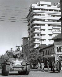 ファイル:200px-M3 Light Tank in Casablanca.png