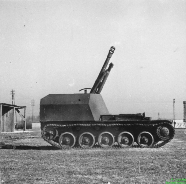 Fichier:607px-AMX 13 105 mm 014.jpg