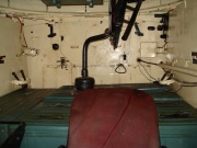 ファイル:180px-T-34-85 interior Parola Tank Museum.jpg