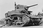 ファイル:180px-M3 Light Tank during war games in Tennessee.png