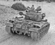 ファイル:180px-Patton in Korea.jpg