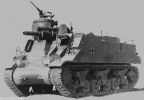 ファイル:287px-M7b2priest german.jpg