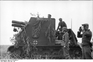 ファイル:298px-Sturmpanzer I Bison Side.jpg