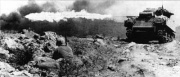 ファイル:180px-M4 Sherman Ronson flame tank Iwo Jima.jpg