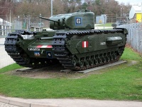 ファイル:200px-Churchill I Bovington.jpg