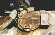 ファイル:180px-Batignolles-Chatillon 25t turret hatch.jpg