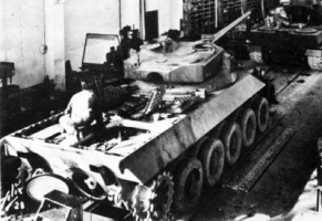 ファイル:291px-Lorraine 40t Being Built.jpg