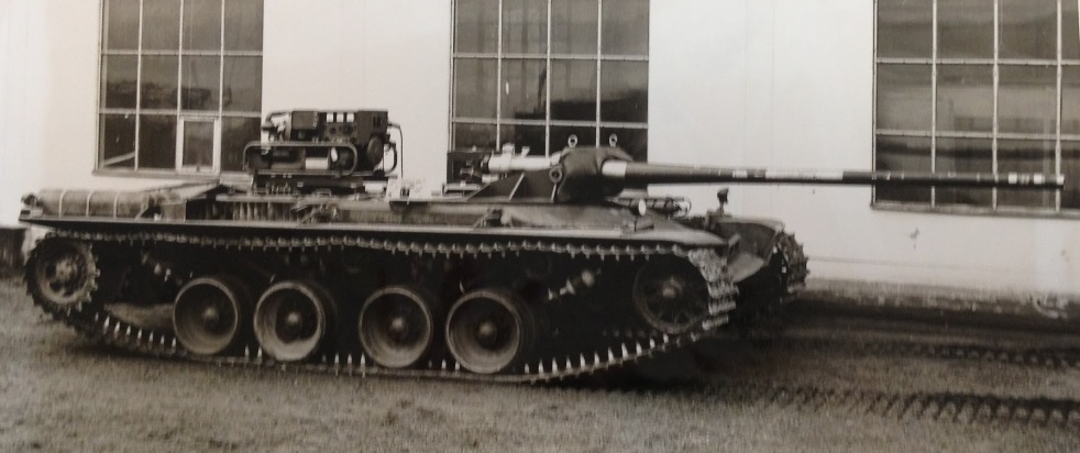 Kranvagn_chassis_during_suspension_testing_for_the_S_tank_project.jpg