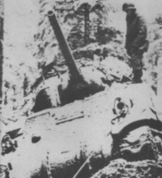Fichier:182px-M4 Sherman from kampfgruppe Greif, Ardennes, 1944.jpg