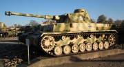 ファイル:180px-PzKpfw IV Ausf H without armor skrits.jpg