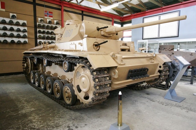 ファイル:640px-PzKpfw III Ausf M, Deutsches Panzermuseum.jpg