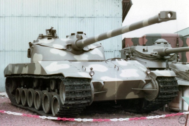 ファイル:640px-Batignolles-Chatillon 25t front left view.jpg