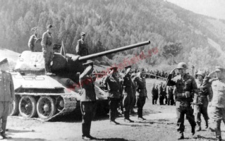 Fichier:319px-T-34-85 5.jpg