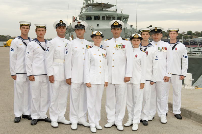 Datei:Crew-of-Sea-Patrol-sea-patrol-31134918-1267-842.jpg