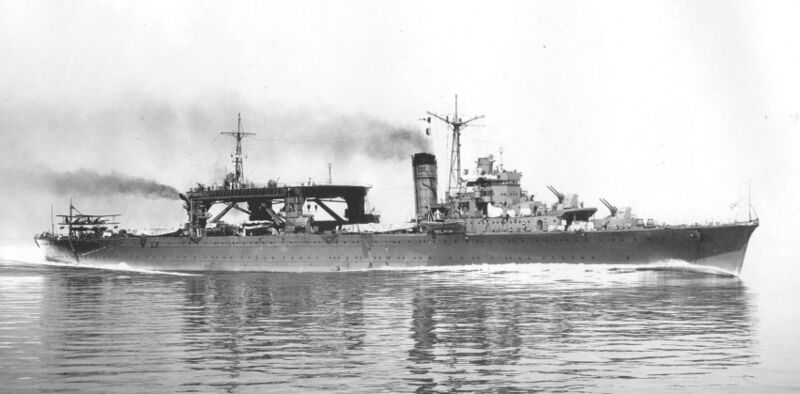 Archivo:IJN Chitose.jpg