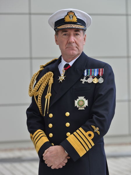 Plik:Admiral Sir George Zambellas.jpg