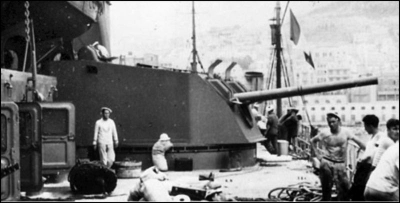파일:France 130-1932 Pic 03.jpg