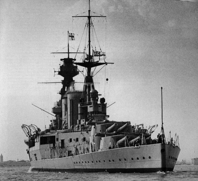 Datei:HMS Hood stern view.jpg