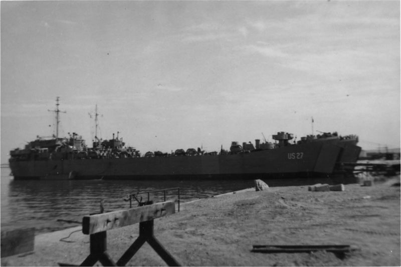Datei:USS LST-27.jpg