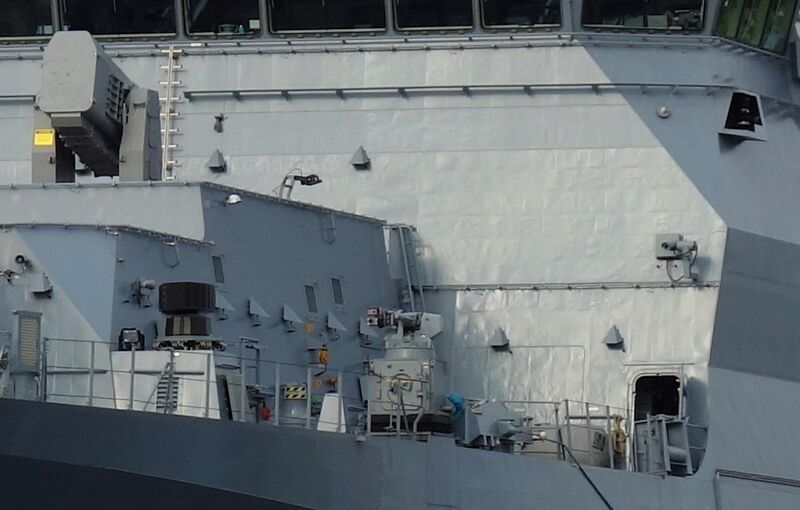 Plik:Mk141 127-mm-gun2 cr.jpg