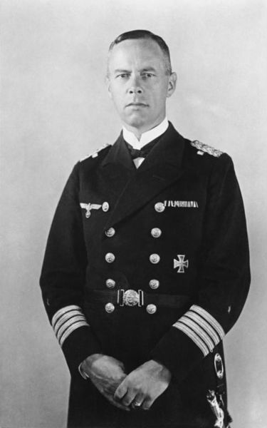 File:Bundesarchiv Bild 146-2003-0027, Günter Lütjens.jpeg