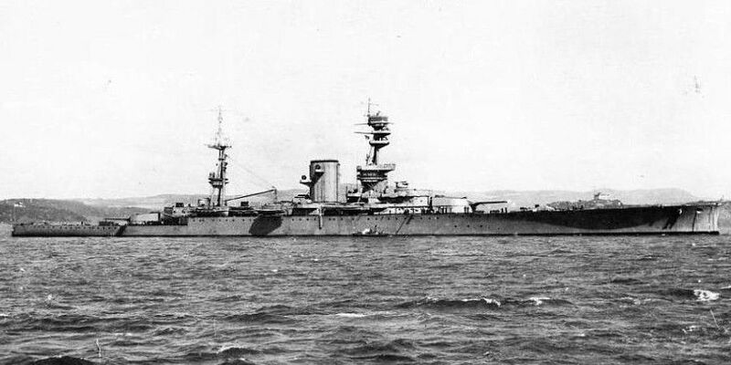 Datei:HMS Courageous 14.jpg