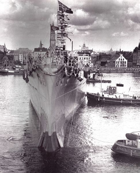 Plik:Prinz Eugen launch.jpg