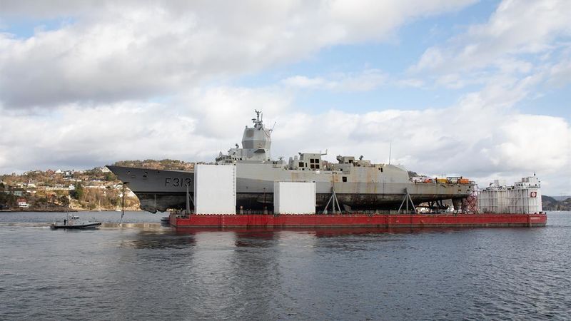 Datei:C4Hv80fruVc.jpg