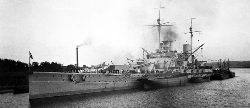 Archivo:Lutzow 07.jpg