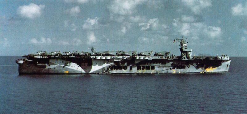 Datei:USS Santee (ACV-29).jpg