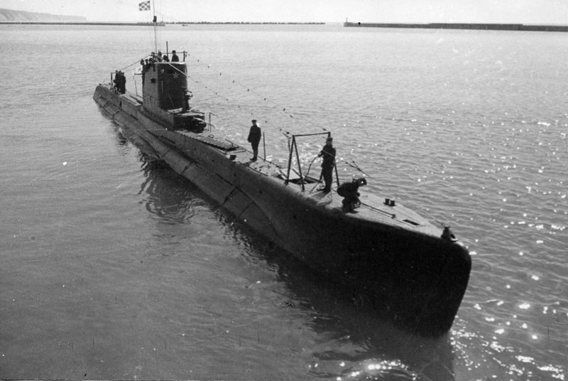 File:Подводная лодка «Щ-201».jpg