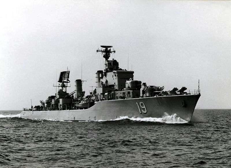 File:Destroyer Smaland at sea22.jpg