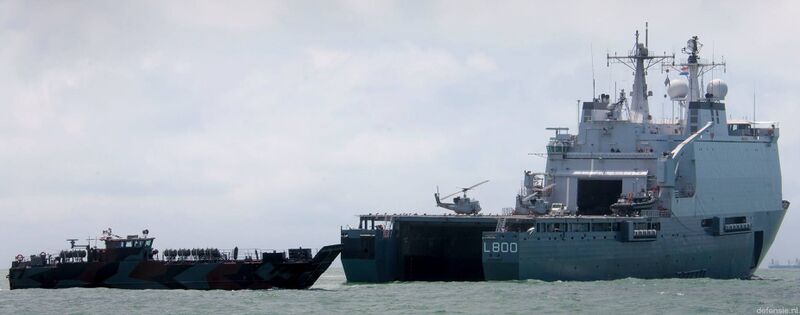 Plik:L-800-HNLMS-Rotterdam-018.jpg
