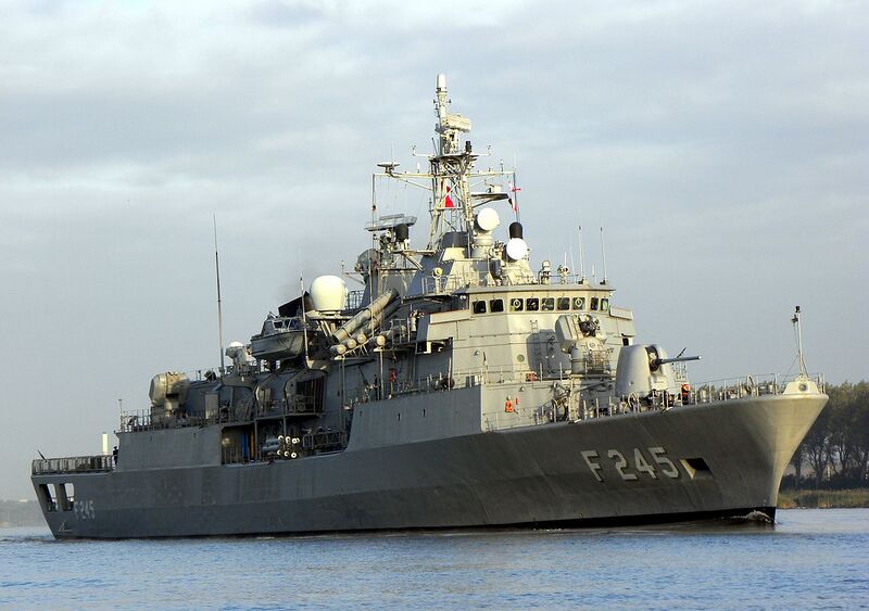Plik:F 245 TCG OruçReis.jpg