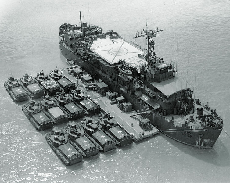 Plik:USS Colleton.jpeg