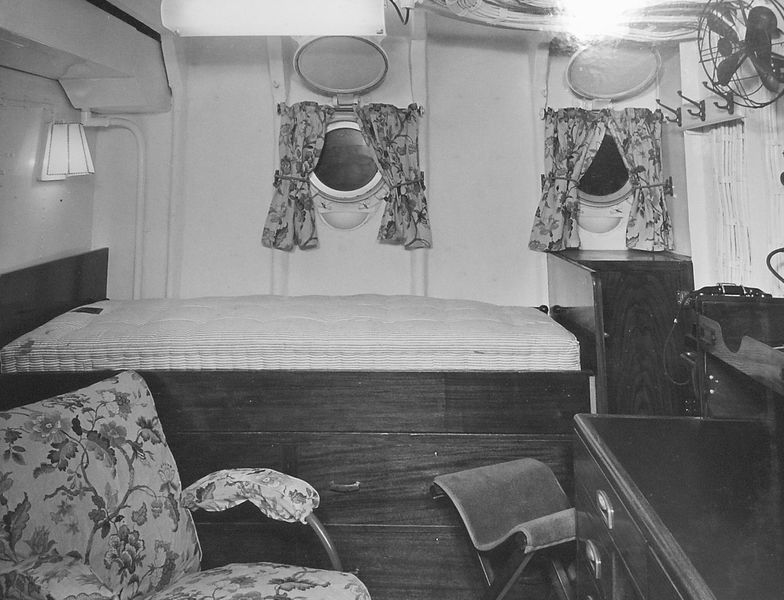 Datei:HMS Diamond22-cabin.jpg