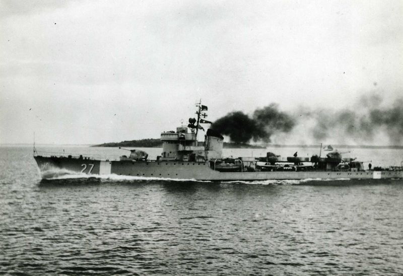 File:Hswms romulus 1942 09 18.jpg