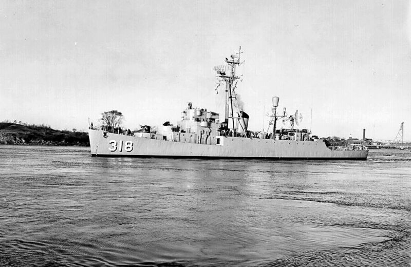 Datei:USS Kirkpatrick.jpg