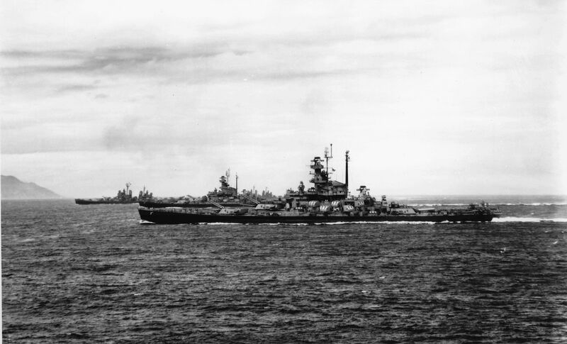 Plik:Uss indiana 1945 .jpg