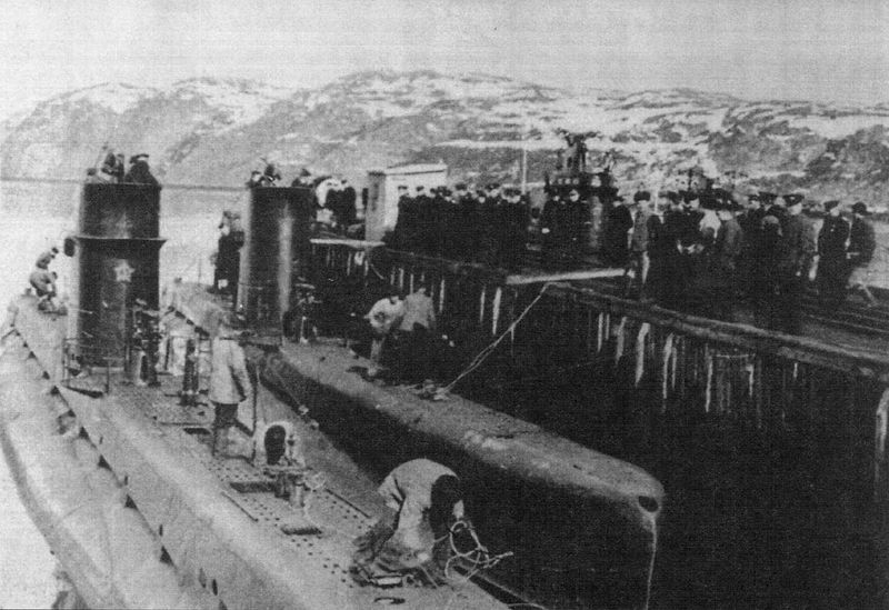Soubor:Подводные лодки «М-200» и «М-201».jpg