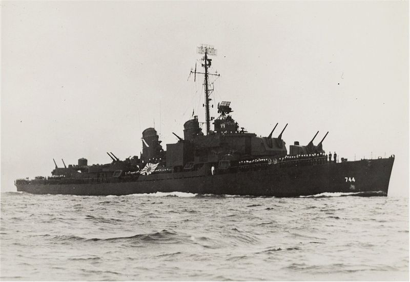 File:DD-744.jpg