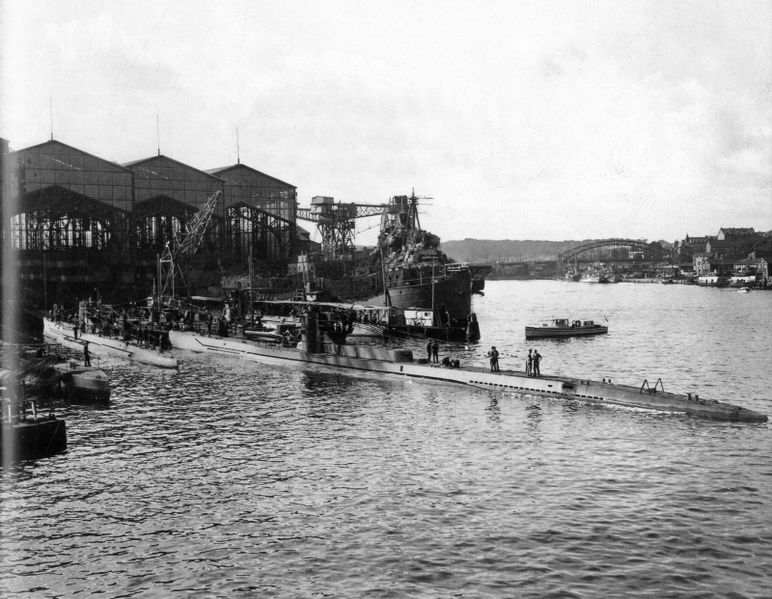 Datei:U-218, U-226, U-227.jpg
